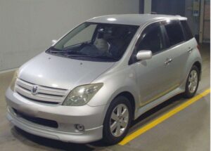 TOYOTA IST 2004