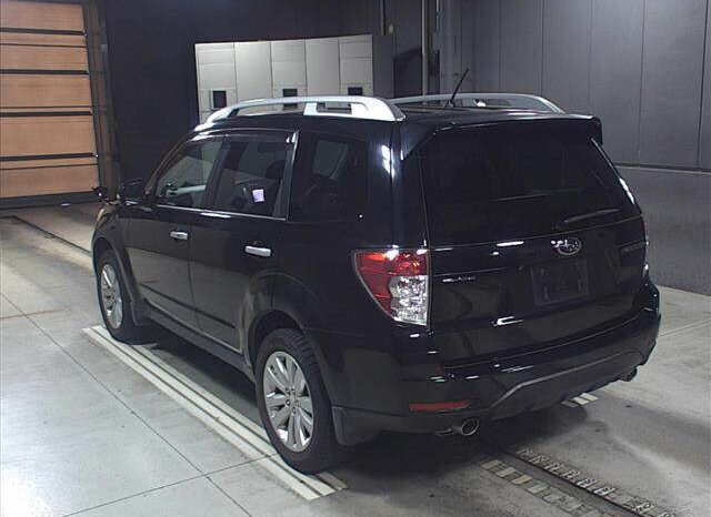 SUBARU FORESTER 2011 full